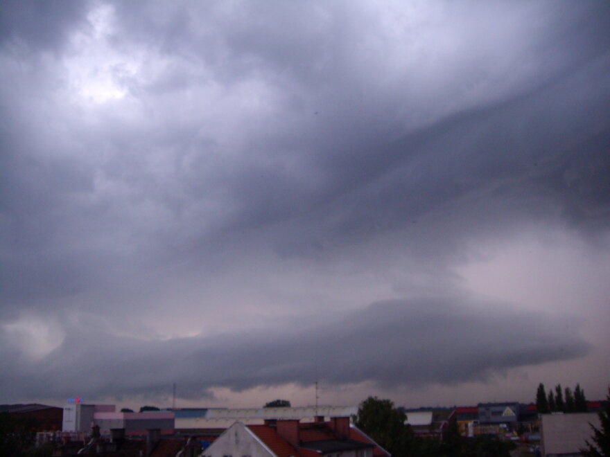 Chmury burzowe nad Elblągiem - meteorologkr1c | Reporterzy ...
